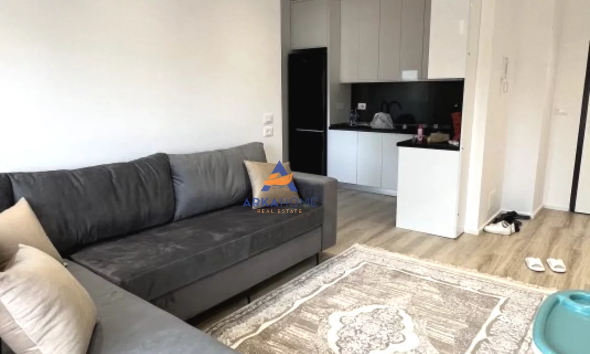 Appartamento in vendita a Tirana 1+1, Arredato