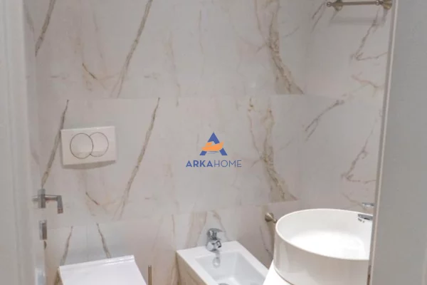 Appartamento in vendita a Tirana 2+1, Vuoto