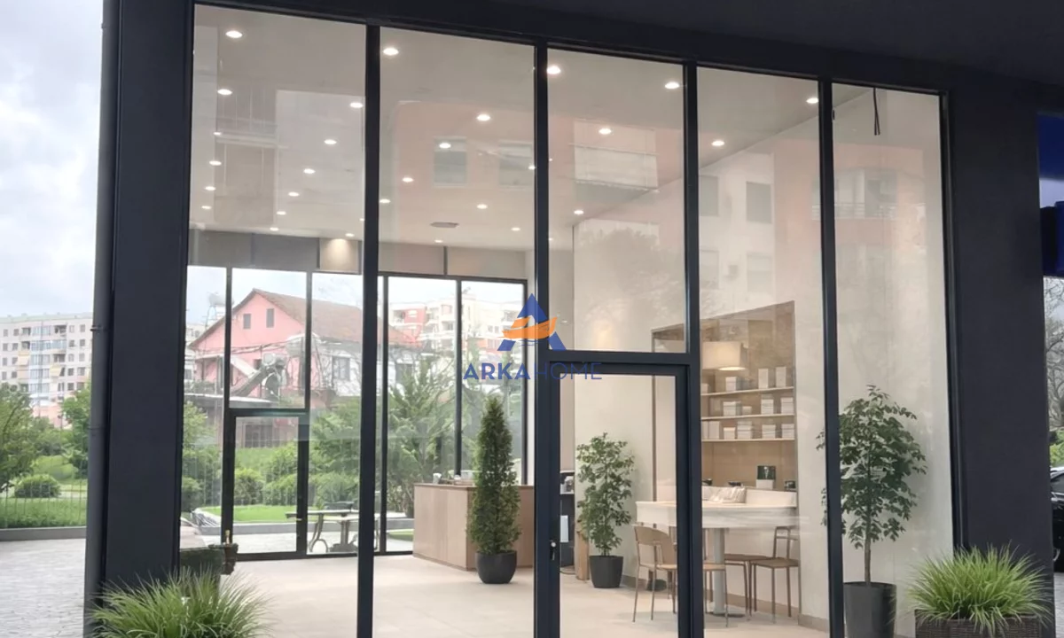 SHITET AMBIENT BIZNESI 75M2 "PRANE BULEVARDIT MIGJENI,GRAND GALERIA" 407.000 EURO