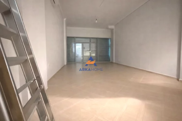 SHITET AMBJENT BIZNESI 103M2 "RRUGA GJERGJ LEGISI ISH DOGANA, LAPRAKE" 169.000 EURO (CMIMI I NEGOCIU