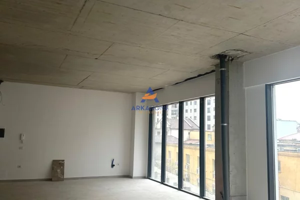 Ambient biznesi me qera 3+1 ne Tirane - 7,300 Euro