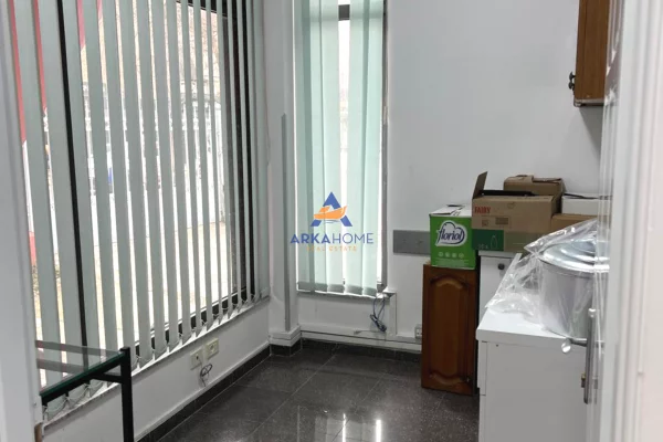 Apartment for rent in Tirana 5+1, Emty