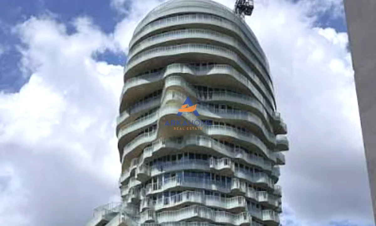 Appartamento in vendita a Tirana 3+1, Vuoto