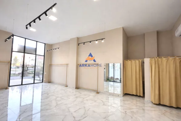 Ambient biznesi me qera 1+1 ne Tirane - 700 Euro
