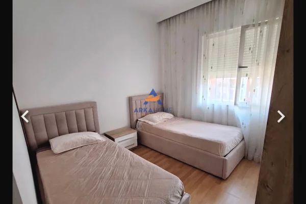 Appartamento in vendita a Tirana 2+1, Arredato