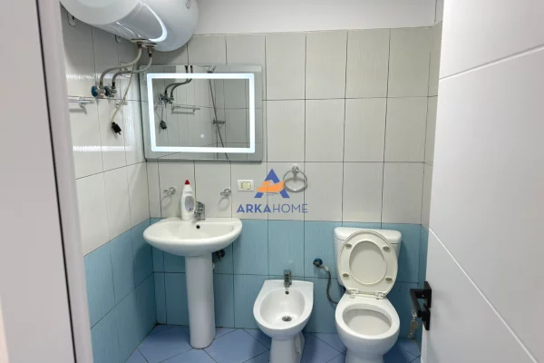 Appartamento in vendita a Tirana 1+1, Arredato