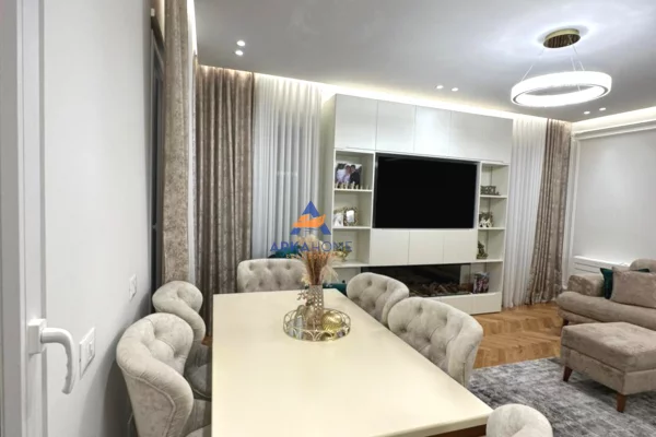 Casa in vendita 3+1 a Tirana - 300,000 Euro
