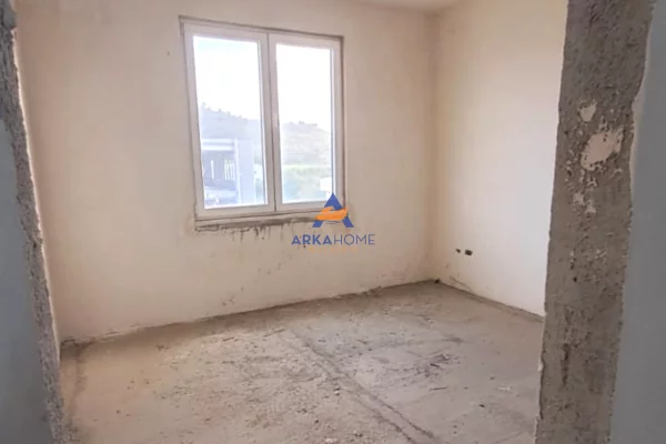 Ambient biznesi me qera 1+1 ne Tirane - 13,000 Euro