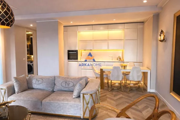 Appartamento in vendita a Tirana 1+1, Arredato