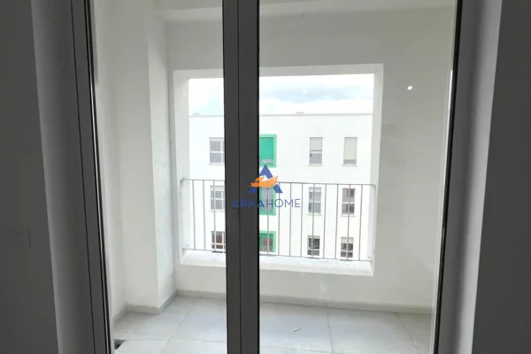 Appartamento in vendita a Tirana 1+1, Vuoto