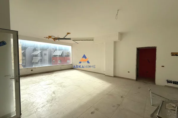 SHITET NJESI BIZNESI 79M2 "TEK LIQENI I THATE,RRUGA HAMDI GARUNJA" 146.260 EURO