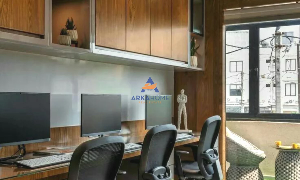 JEPET ME QERA ZYRE ⁠30 M2 "MYSLYM SHYRI" 50.000 LEKE