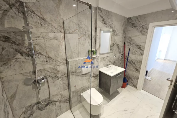 Apartment for rent in Tirana 2+1, Emty
