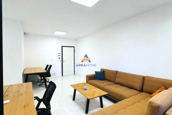 Ambient biznesi me qera 1+1 ne Tirane - 935 Euro