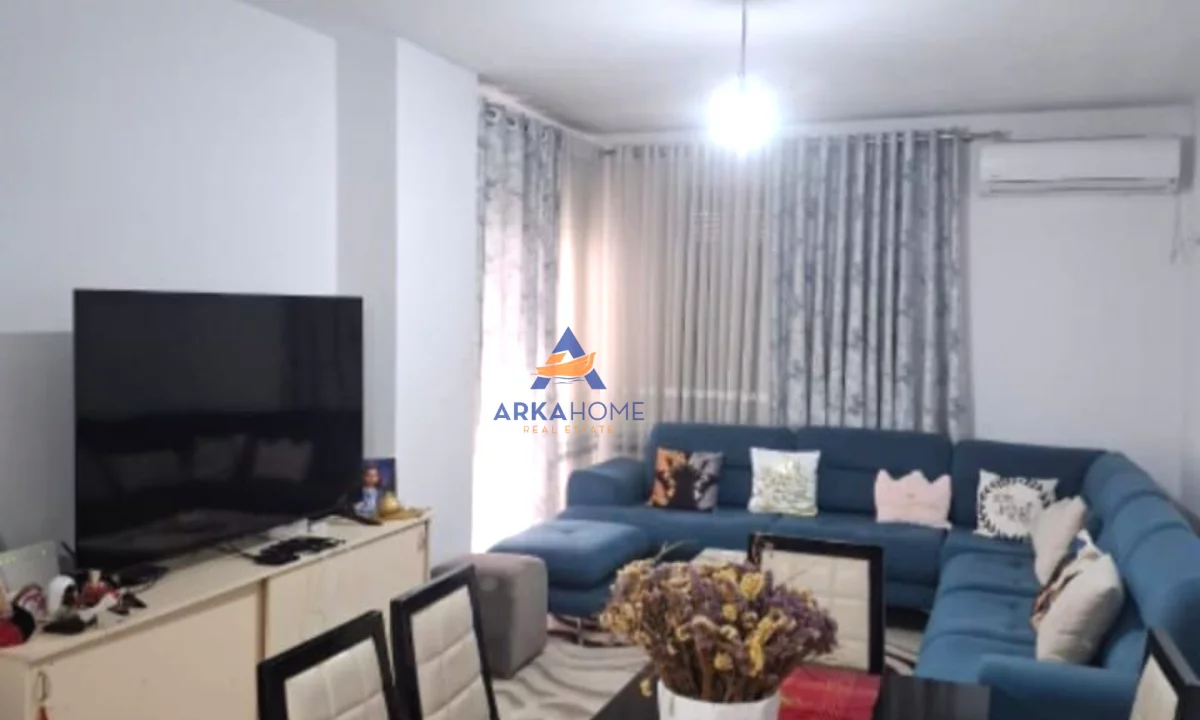 Appartamento in vendita a Tirana 1+1, Arredato