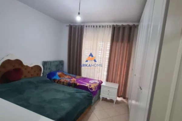 Appartamento in vendita a Tirana 1+1, Arredato