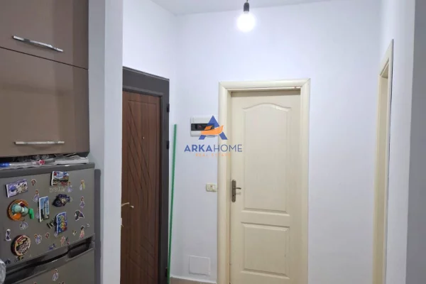 Appartamento in vendita a Tirana 1+1, Arredato