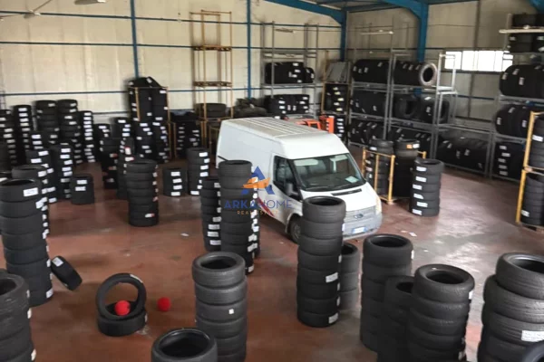 Ambient biznesi me qera 4+1 ne Tirane - 1,500 Euro