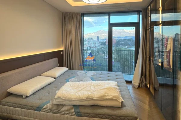 Appartamento in vendita a Tirana 2+1, Arredato