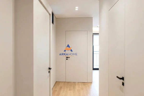 JEPET ME QERA AMBJENT BIZNES 83M2 "LIQENI I THATE" 150.000 LEKE