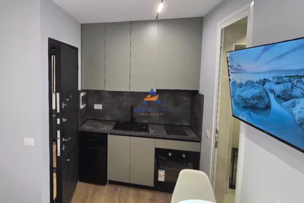 SHITEN GARSONIERE+LAVANDERI "MINE PEZA PERBALL, GOLDEN TOWER" 255.000 EURO