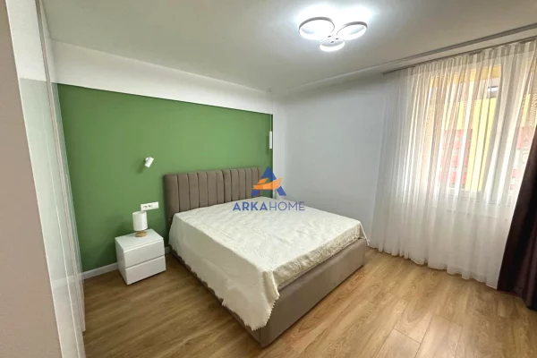 Shtepi me qera Apartament ne Tirane, 2+1, Mobilimi E mobiluar, Pagesa 1,142  Euro.