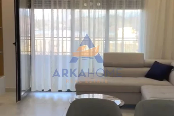 Appartamento in affitto a Tirana 1+1, Arredato