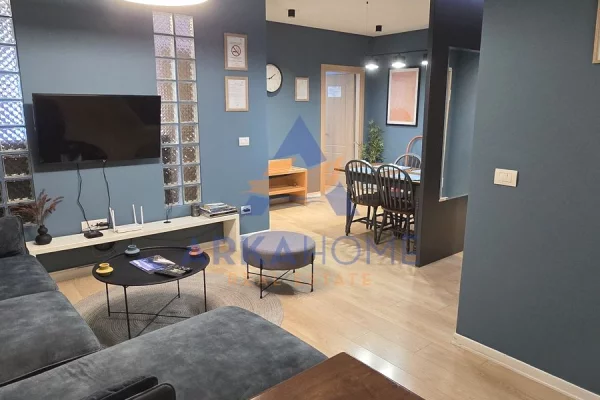 Appartamento in affitto a Tirana 2+1, Arredato