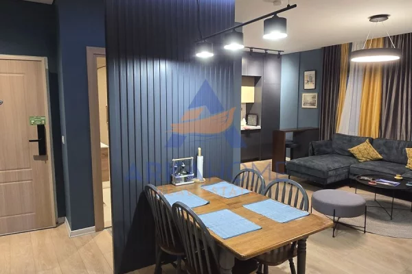 Appartamento in affitto a Tirana 2+1, Arredato