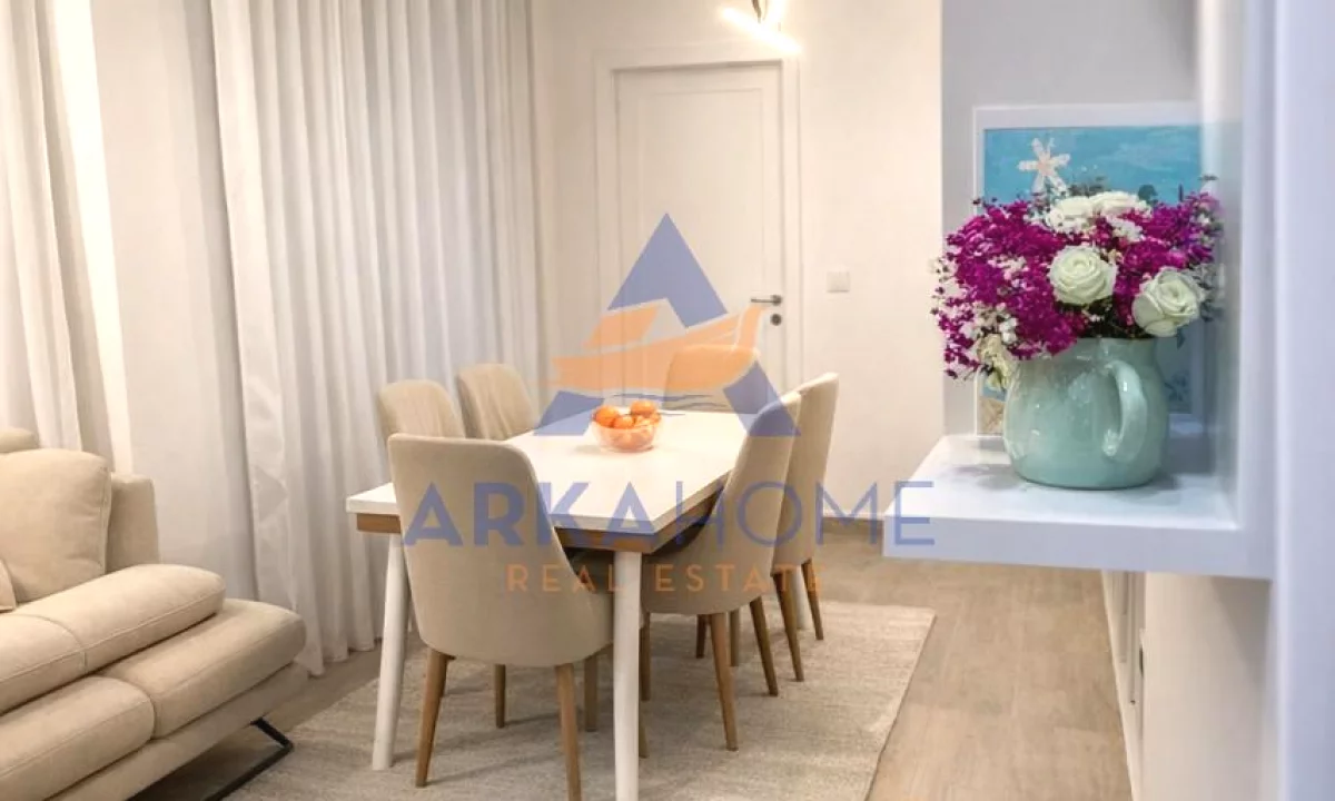 Appartamento in vendita a Tirana 1+1, Vuoto