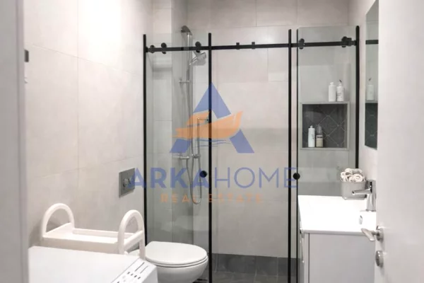 Appartamento in vendita a Tirana 1+1, Vuoto