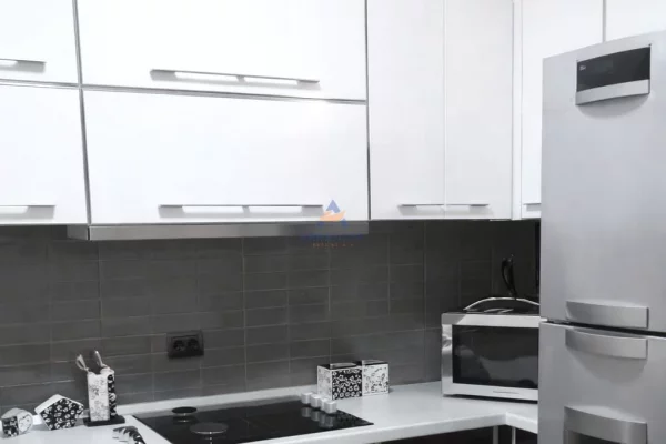 Appartamento in affitto a Tirana 1+1, Arredato