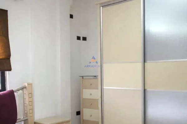 Appartamento in affitto a Tirana 1+1, Arredato