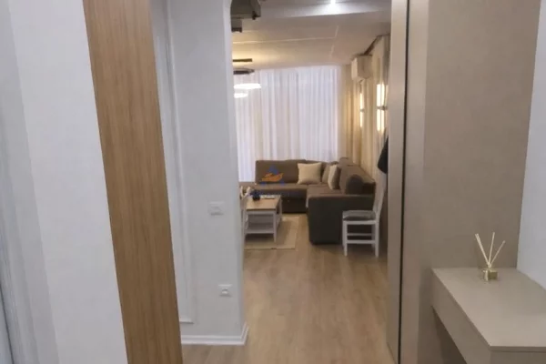 Appartamento in affitto a Tirana 2+1, Arredato