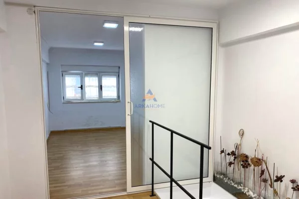Ambient biznesi me qera 1+1 ne Tirane - 1,450 Euro