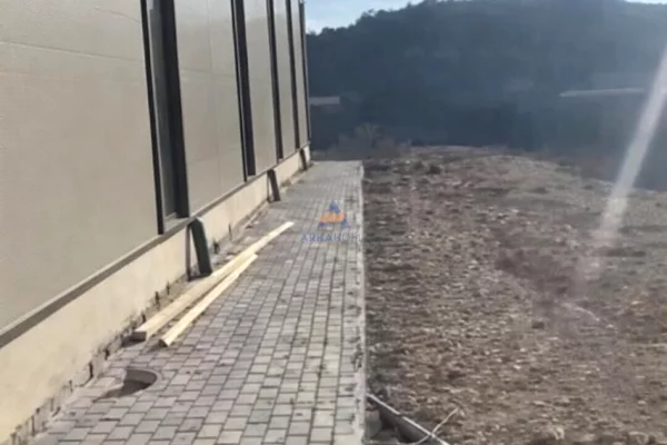 SHITET MAGAZINE INDUSTRIALE "PEZE E MADHE – MEZEZ " 5.500.000 EURO