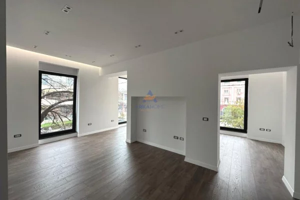 Ambient biznesi me qera 1+1 ne Tirane - 1,500 Euro