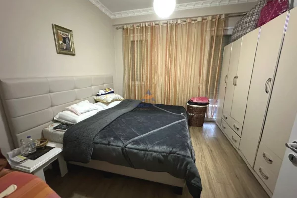 Appartamento in vendita a Tirana 2+1, Arredato