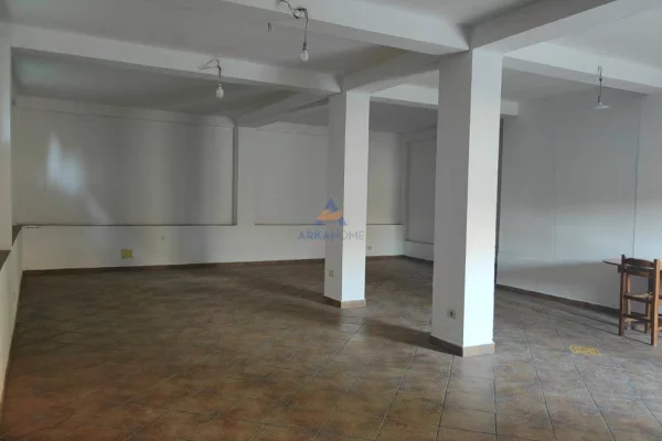 JEPET ME QIRA MAGAZINE 100 M2 "RRUGA TONIN HARAPI" 50.000 LEKE