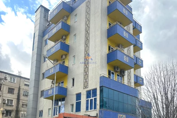 Ambient biznesi me qera 1+1 ne Tirane - 16,000 Euro