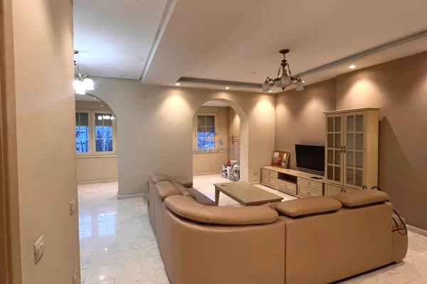 Casa in affitto 1+1 a Tirana - 800 Euro