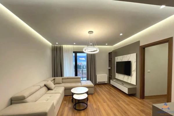 Casa in affitto 2+1 a Tirana - 882 Euro