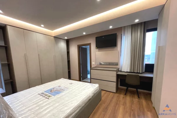 Appartamento in affitto a Tirana 2+1, Arredato