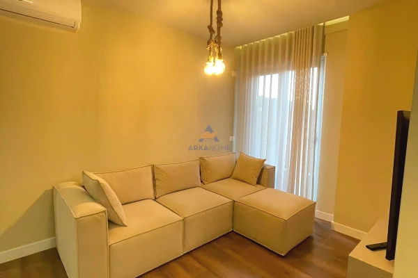 Appartamento in affitto a Tirana 2+1, Arredato