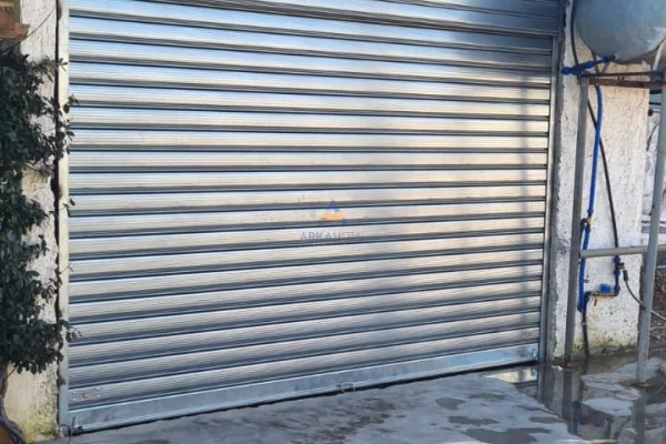 Ambient biznesi me qera 4+1 ne Tirane - 1,039 Euro