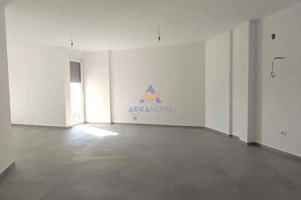 Ambient biznesi me qera 1+1 ne Tirane - 2,500 Euro