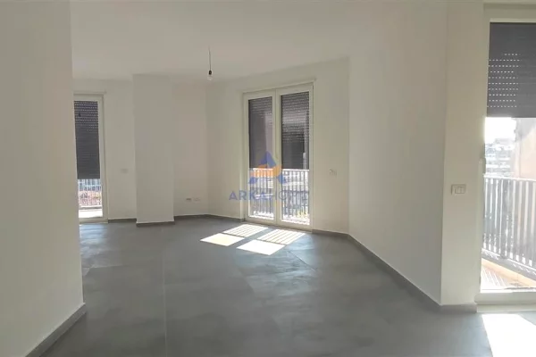 Ambient biznesi me qera 1+1 ne Tirane - 2,500 Euro