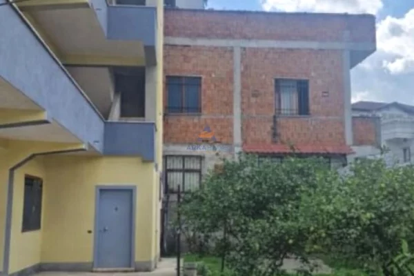 Private house for sale in Tirana 7+1, Emty