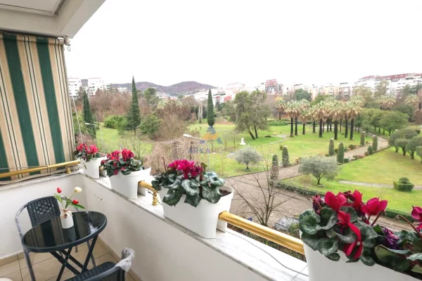 Appartamento in affitto a Tirana 2+1, Arredato