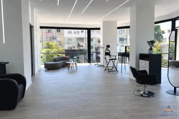 SHITET BIZNES 125 M² "RRUGA XHANFIZE KEKO, PORCELAN" 45.000 EURO